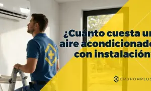 Técnico revisa unidad de aire acondicionado. ¿Cuánto cuesta un aire acondicionado con instalación? Preinstalación aire acondicionado.
