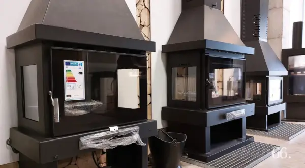 Chimeneas modernas con puertas de cristal. Se muestran las medidas de una chimenea para que no haga humo, con etiqueta energética.