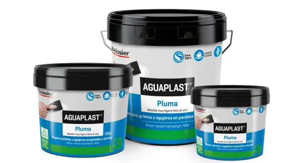 Tres cubos de AGUAPLAST Pluma, masilla ligera para reparar grietas y agujeros en paredes y techos. Ideal como sustituto del yeso.
