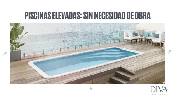 Piscina elevada de diseño moderno sobre tarima de madera, con vistas al mar. Ideal para quienes buscan cómo hacer una alberca elevada sin obras.