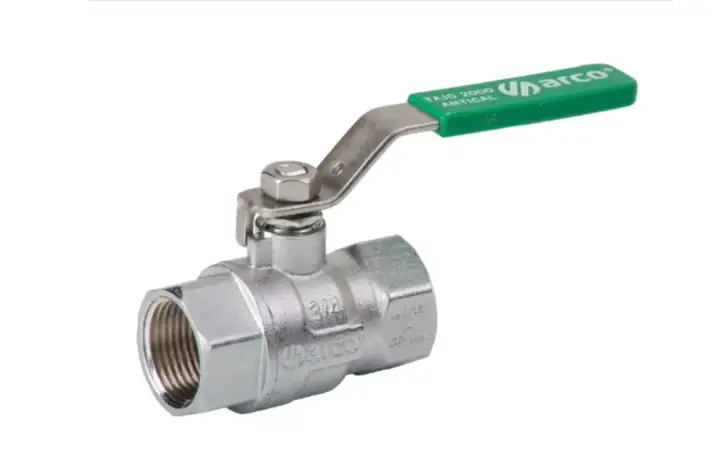 Llave de paso de bola de latón, ideal para cambiar una llave de paso empotrada. Mango verde con marca "Arco".
